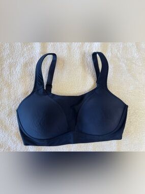 Lululemon Run Time Bra 36DD Navy Blue color.